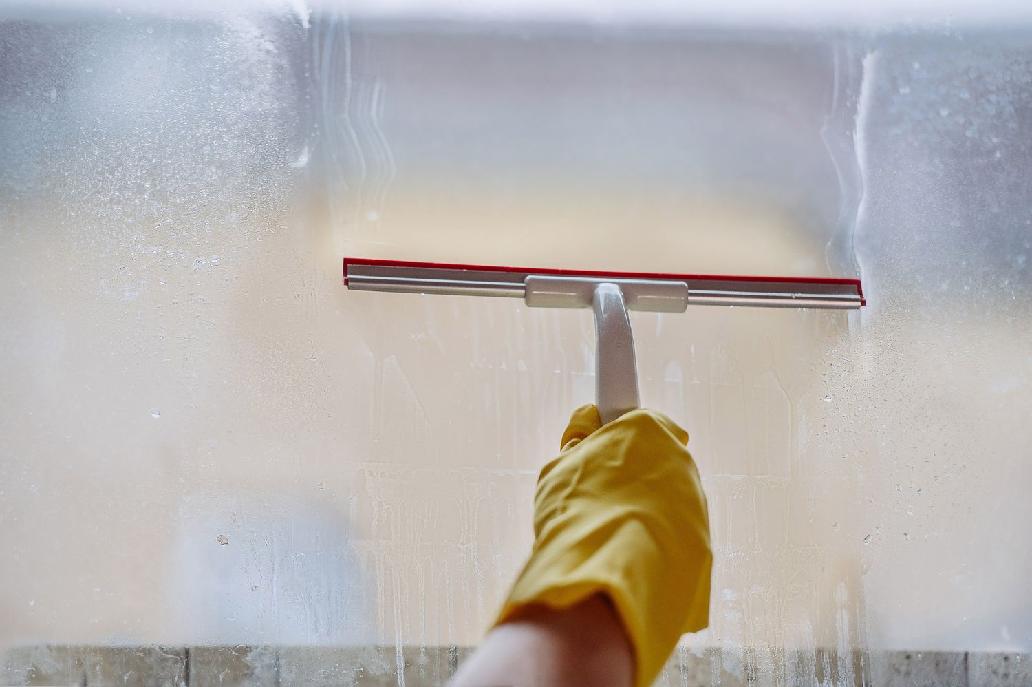 Say Goodbye to Hardwater Stains on Bathroom Glass Doors with Touch of Oranges!